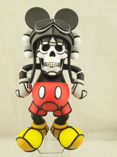 Deathshead Vinyl Toy Figure by Dave Flores