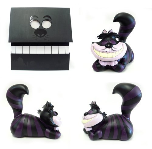 Cheshire Cat Goth Span of Sunset x Disney Vinyl Toy